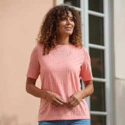 Ausbrenner-Shirt mit geometrischem Muster.