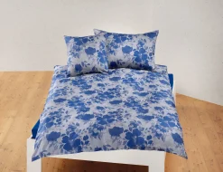 Bettwäsche mit blauem Blumenprint