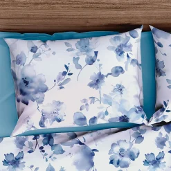Bettwäsche mit blauen Aquarell-Blüten