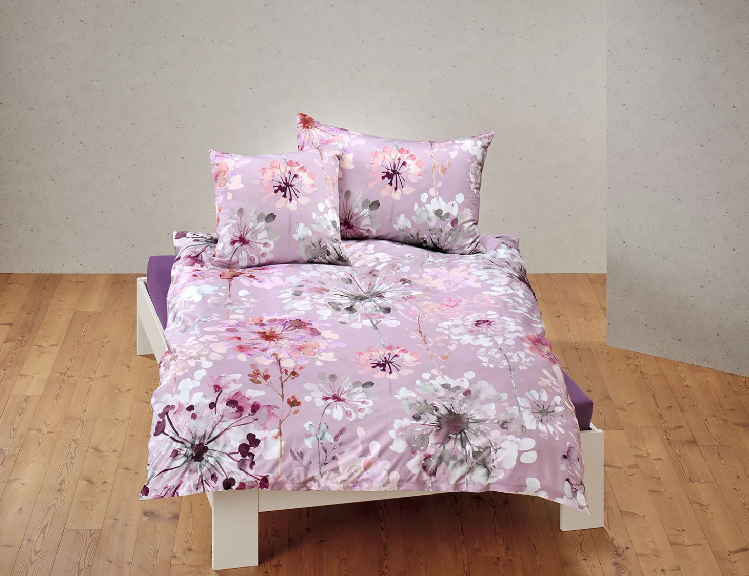 Bettwäsche mit Blumenmuster in Aquarelltechnik