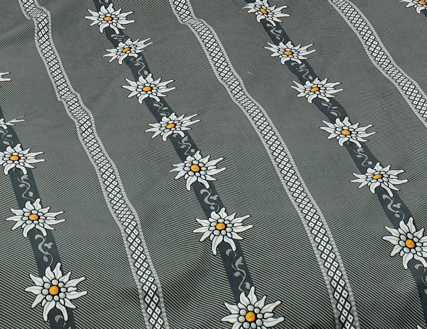Bettwäsche mit Edelweiss-Motiv