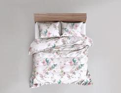 Bettwäsche mit feinem, floralem Muster