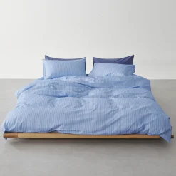 Bettwäsche mit feinen Nadelstreifen