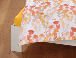 Bettwäsche mit herbstlichem Blätterprint
