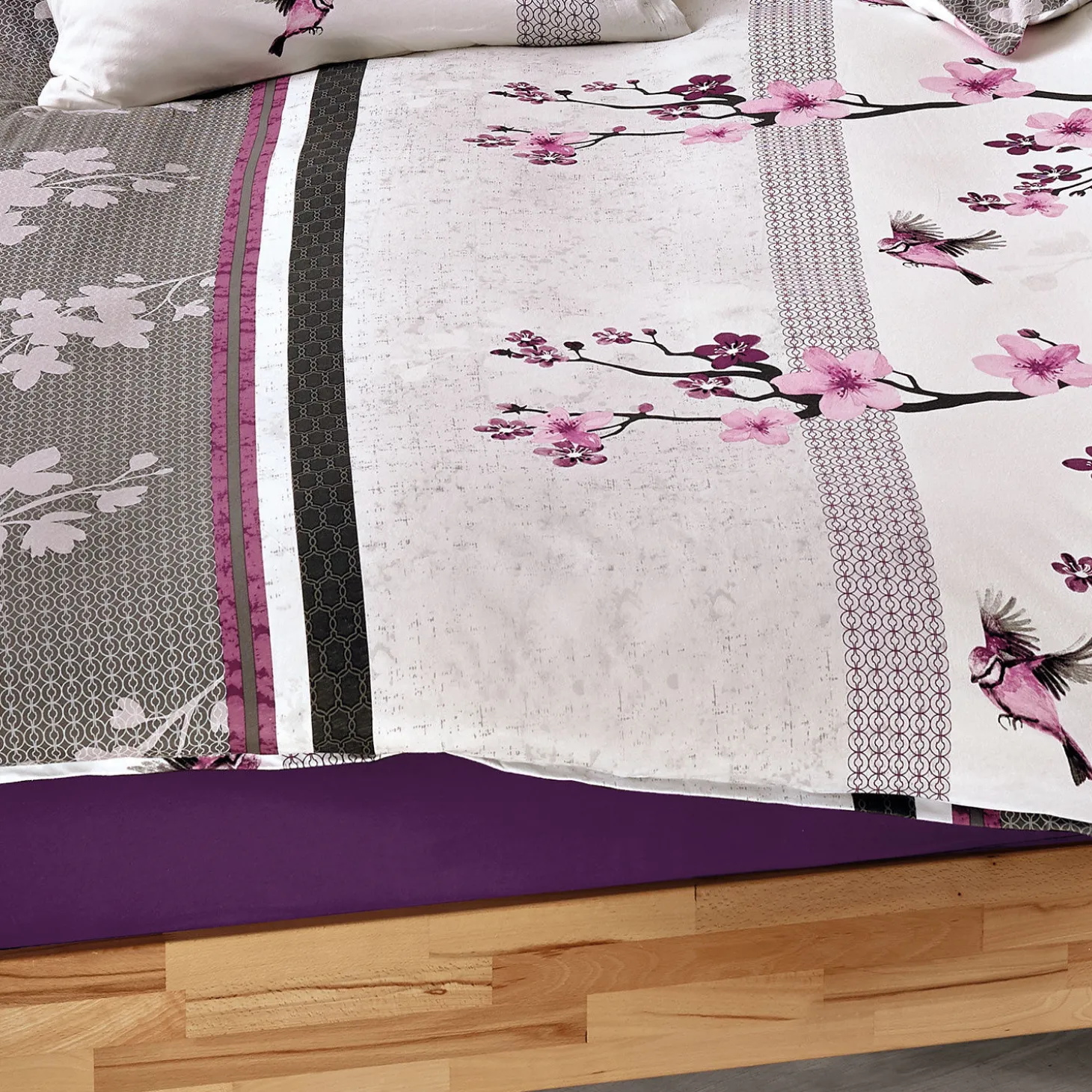 Bettwäsche mit Kirschblüten in schönen violett-anthrazit Farbtönen