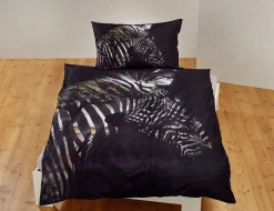 Bettwäsche mit kunstvollem Zebra