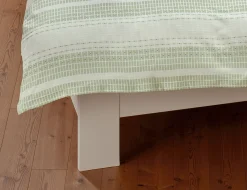 Bettwäsche mit modernem Streifenmuster