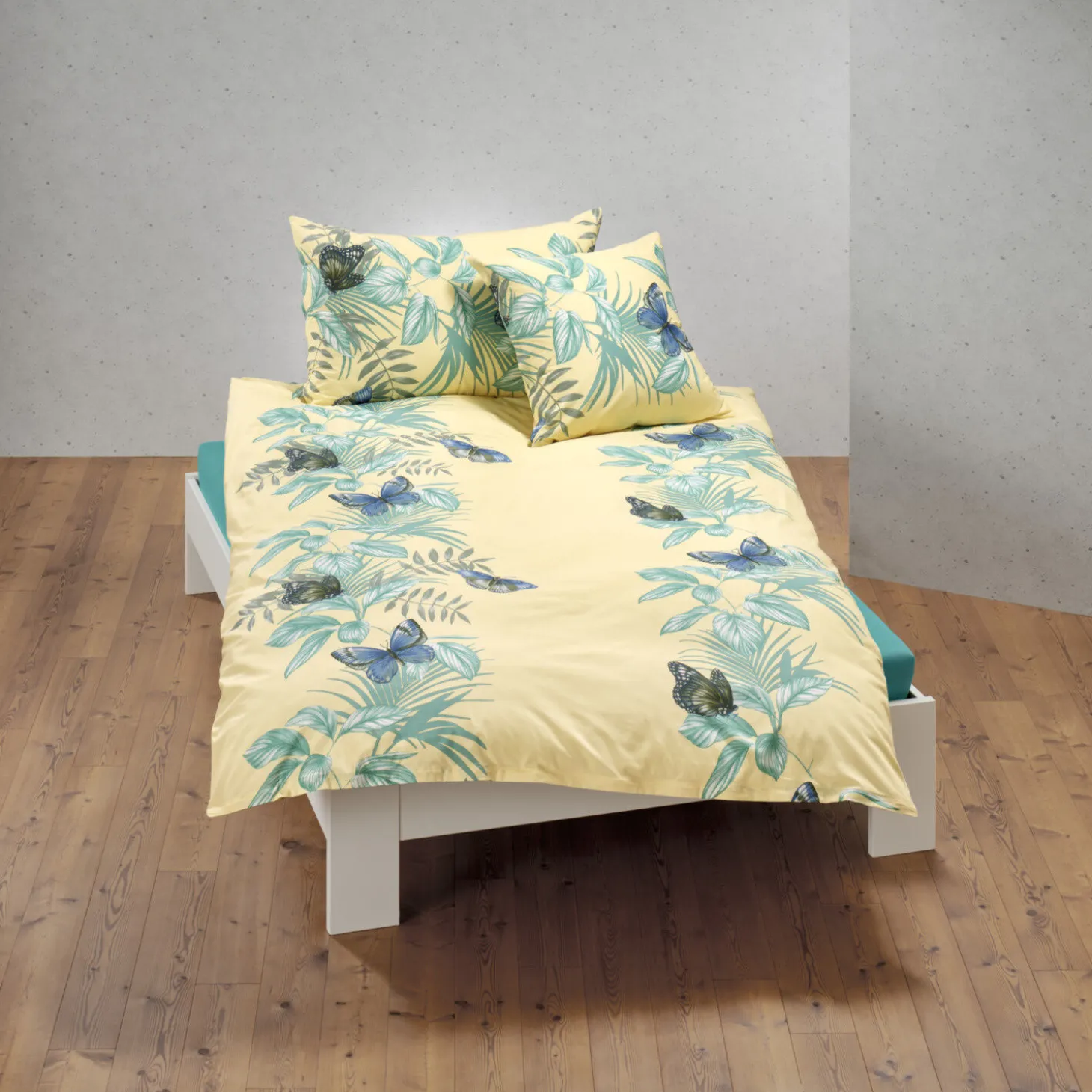 Bettwäsche mit sommerlichem Print und Schmetterlingen