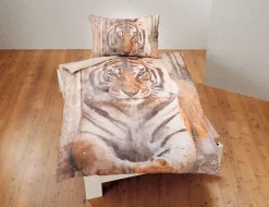 Bettwäsche mit Tiger auf hellem Untergrund