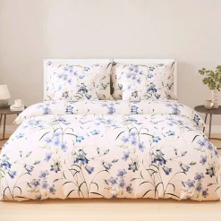 Bettwäsche mit zarten Blüten