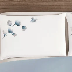 Bettwäsche mit zarter Blumenstickerei
