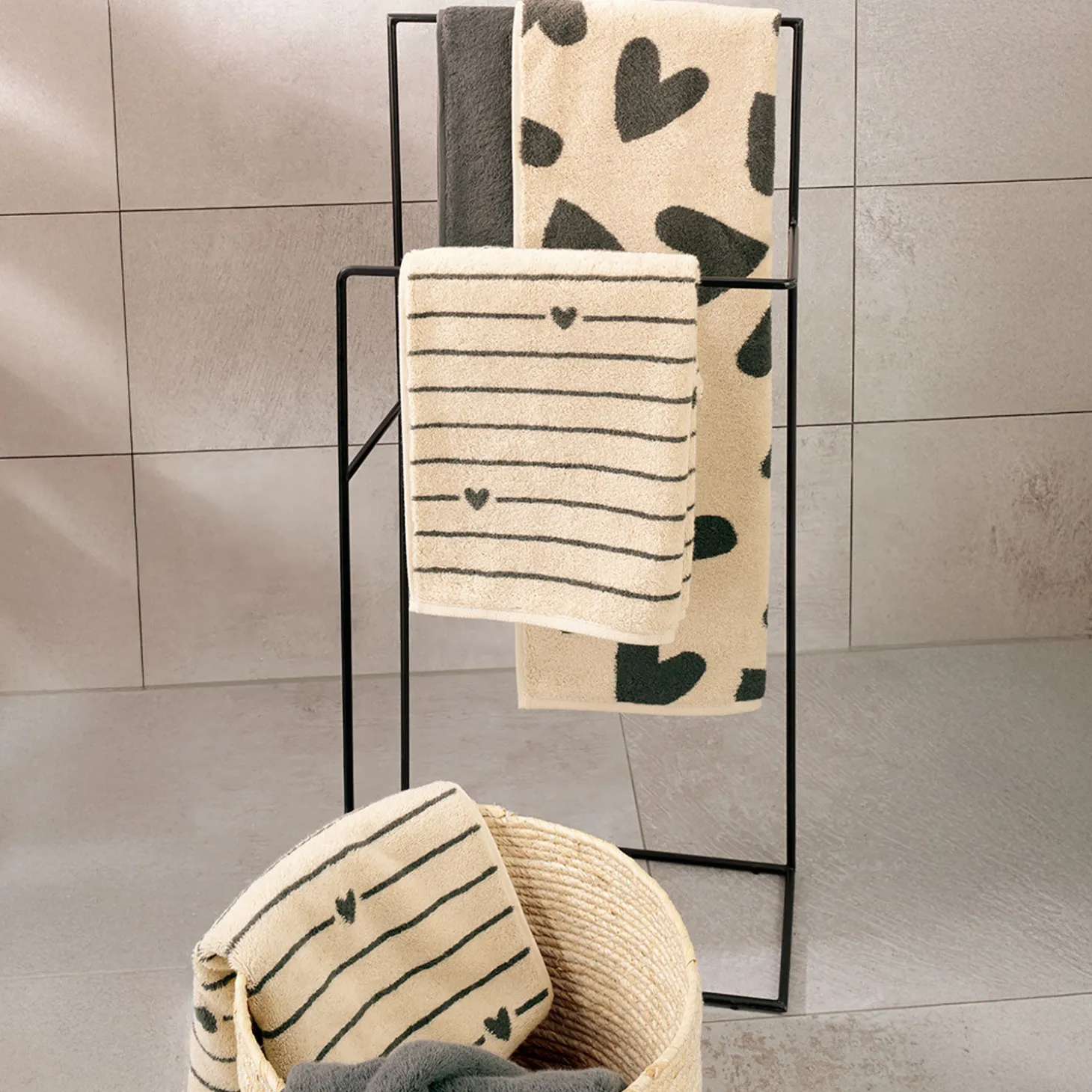 Cawö Frottierwäsche Hearts mit eingewebtem Herz-Design