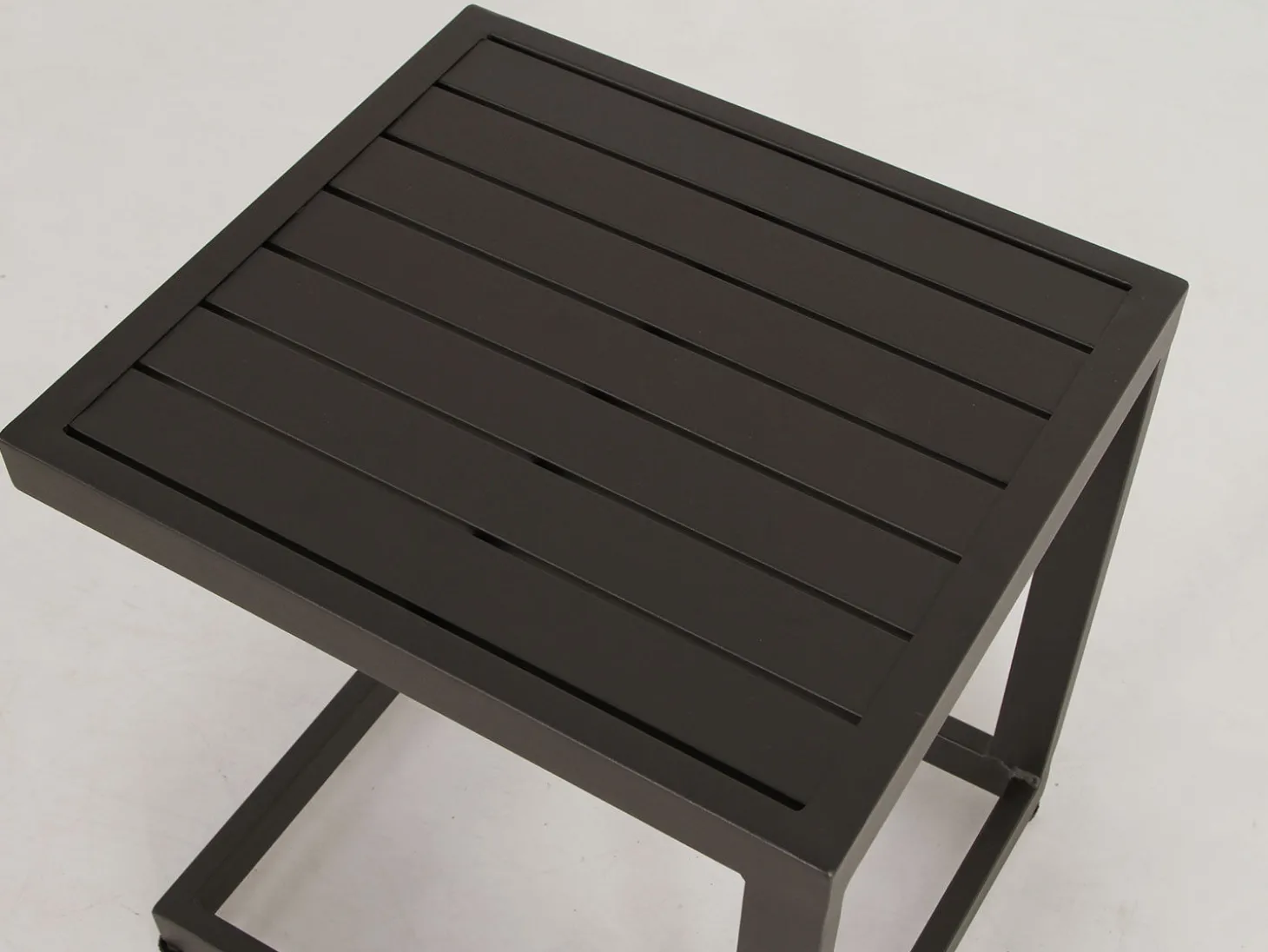 Daybed Sarah 2 Loveaseats mit Beistelltisch