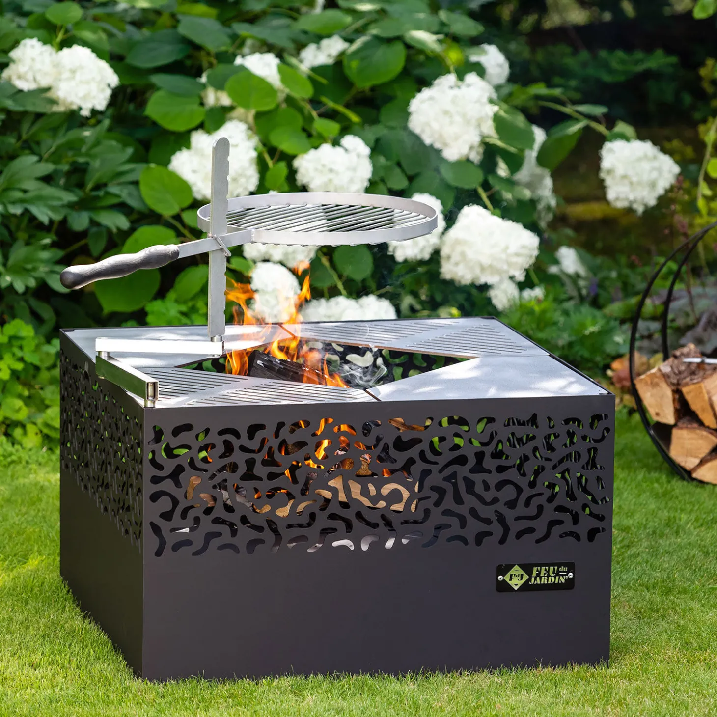 Feu du Jardin Gartenfeuer Carre