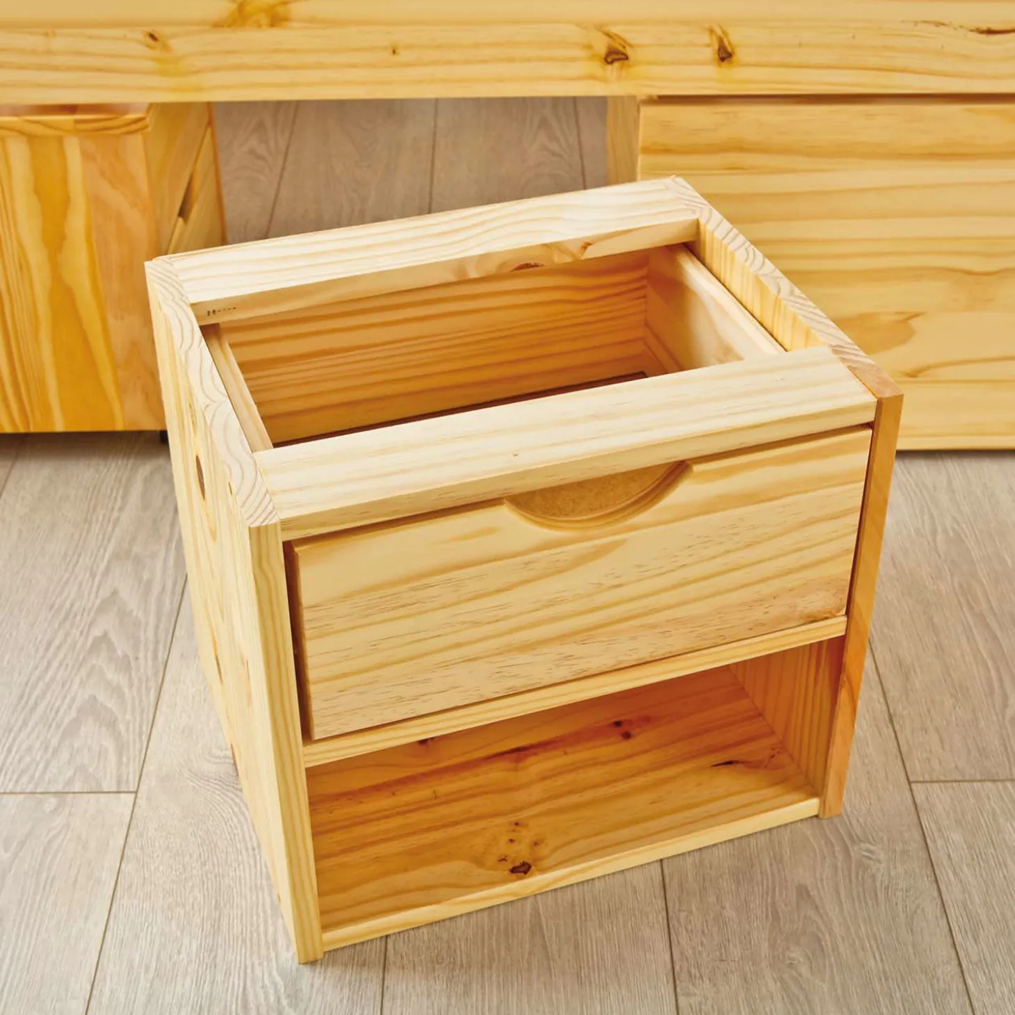 Funktionsbett TIM mit diversen Schubladen