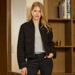 Kurz geschnittene Damen Jacke im Bouclé-Look