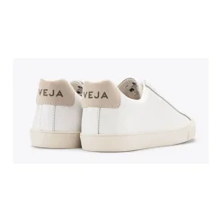 Nachhaltiger Veja Sneaker für Damen aus Leder