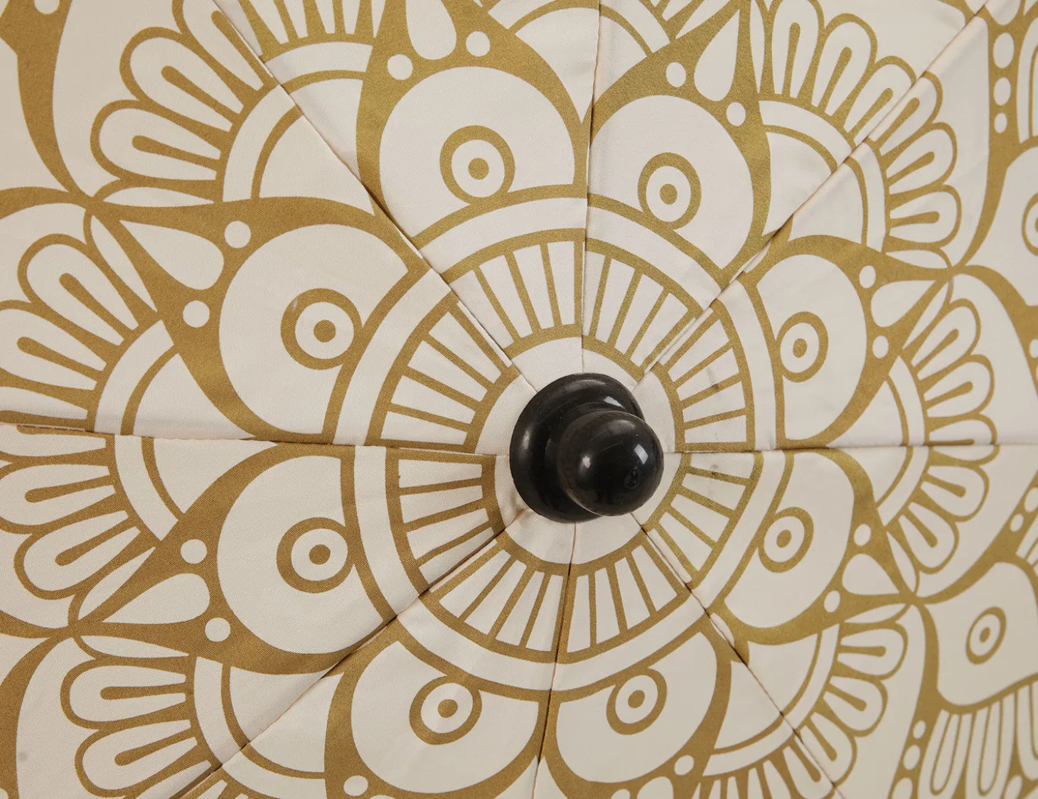 Sonnenschirm Mandala weiss mit Aufdruck und Fransen
