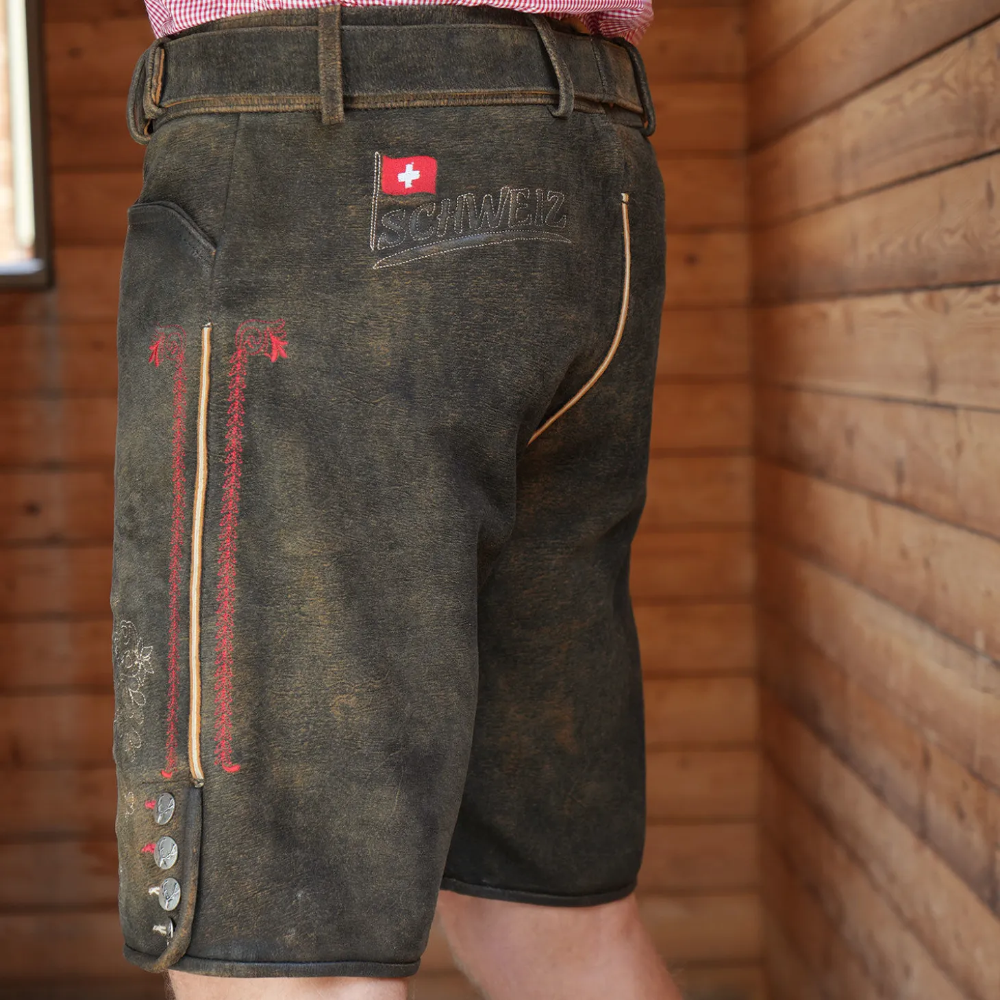 Traditionelle Lederhose im Trachtenstil